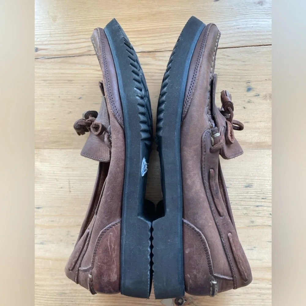 Florsheim Tassle Fringe Boat Shoe Slip On Loafer Skid Resistant Sole Size 9 EUC